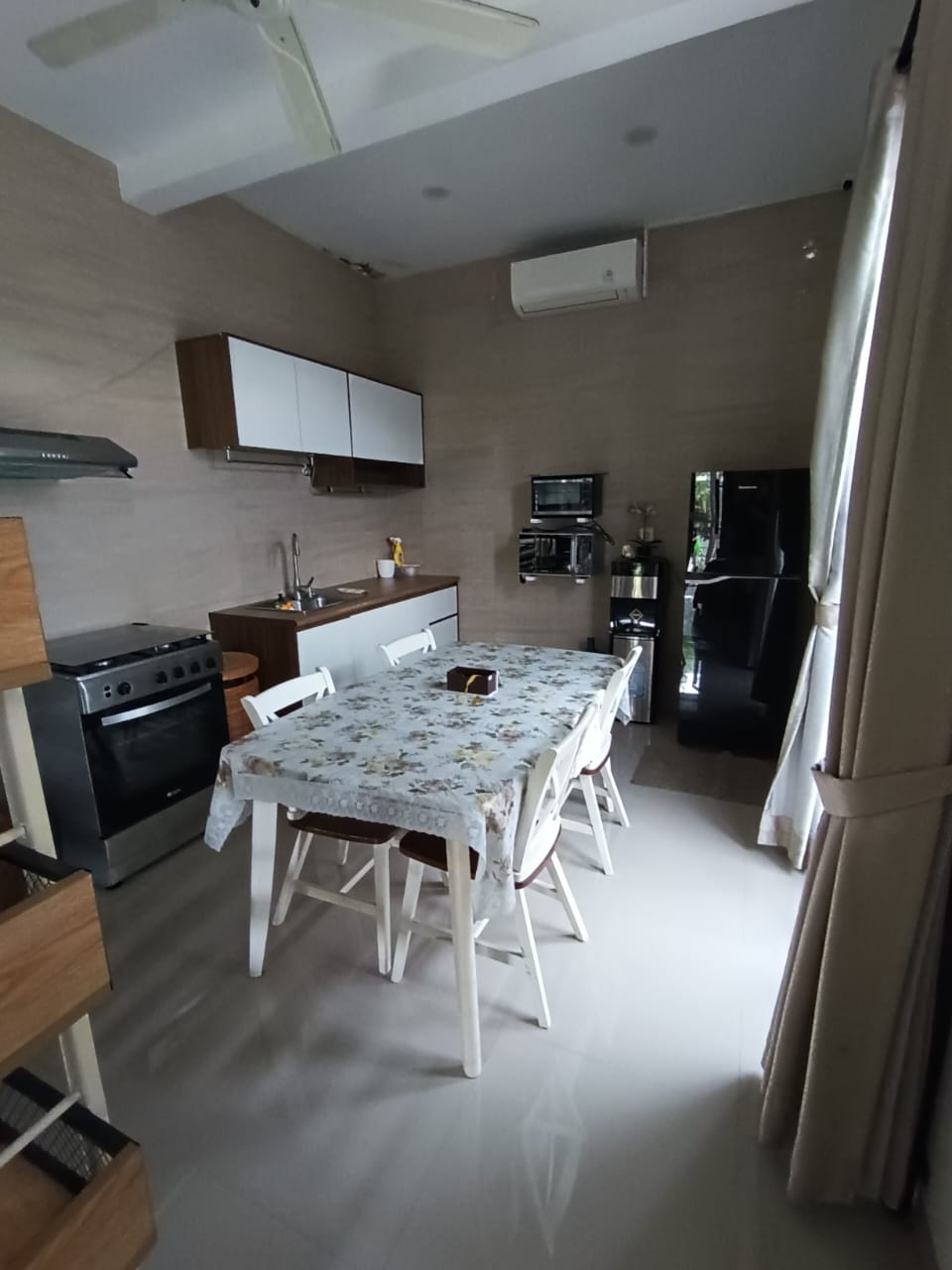 Rumah Disewakan di Summer Blis Lippo Cikarang 